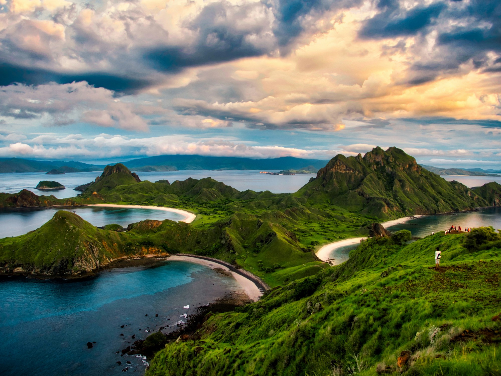 fajruddin mudzakkir TG50QzQzZm0 unsplash